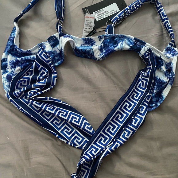 Pretty little thing Greek bikini top in size 2 - Picture 6 of 6